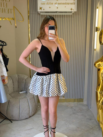 Polka dots & pretty vibes 🤍🖤